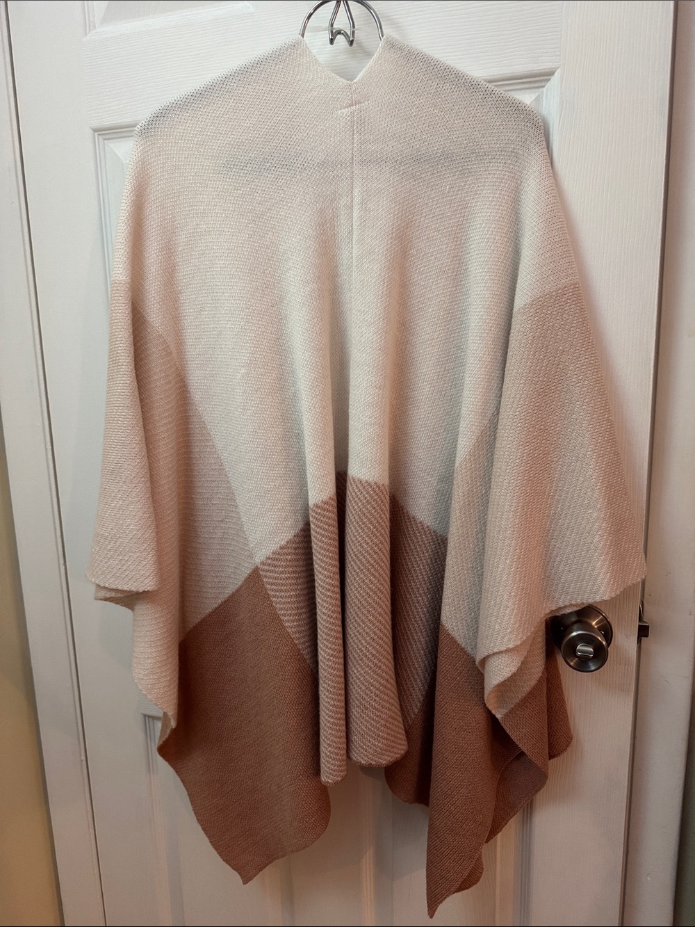 Cozy Two-Tone Cream and Brown Open Front Sweater Wrap - Picture 2 of 2